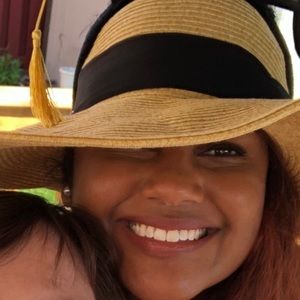 Meet your Posher, Ameena